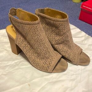 LAUREN CONRAD LC Peep Toe Block Heels